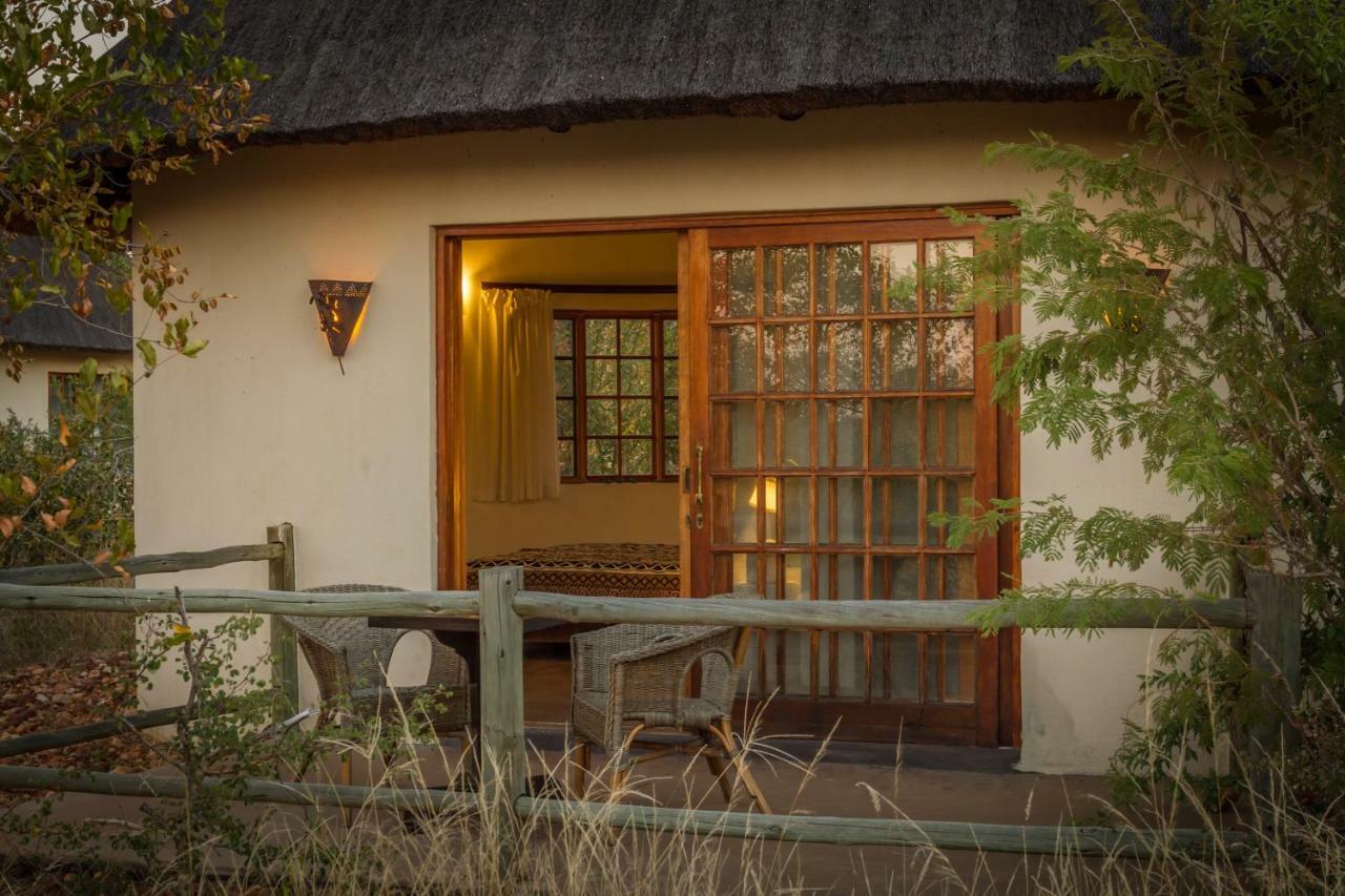 Mbizi Bush Lodge Grietjie Game Reserve Bagian luar foto